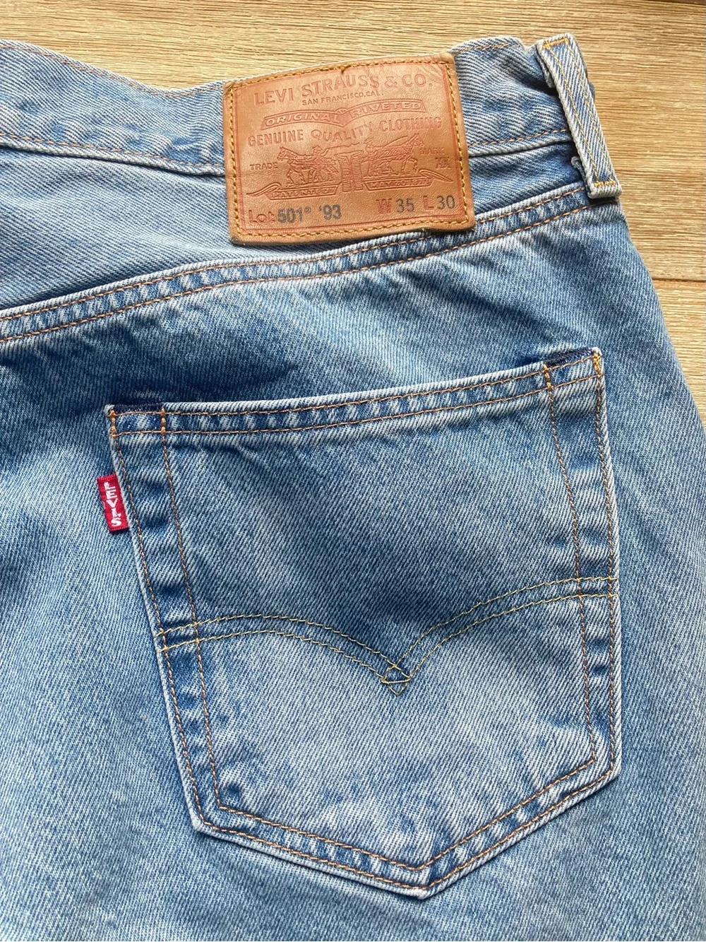 Levi’s Premium 501 ’93 Straight Light Wash Button Fly Jeans W34 L30 Men